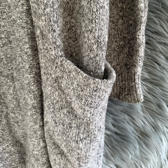 Old Navy Long Cardigan - Picture 3 of 5